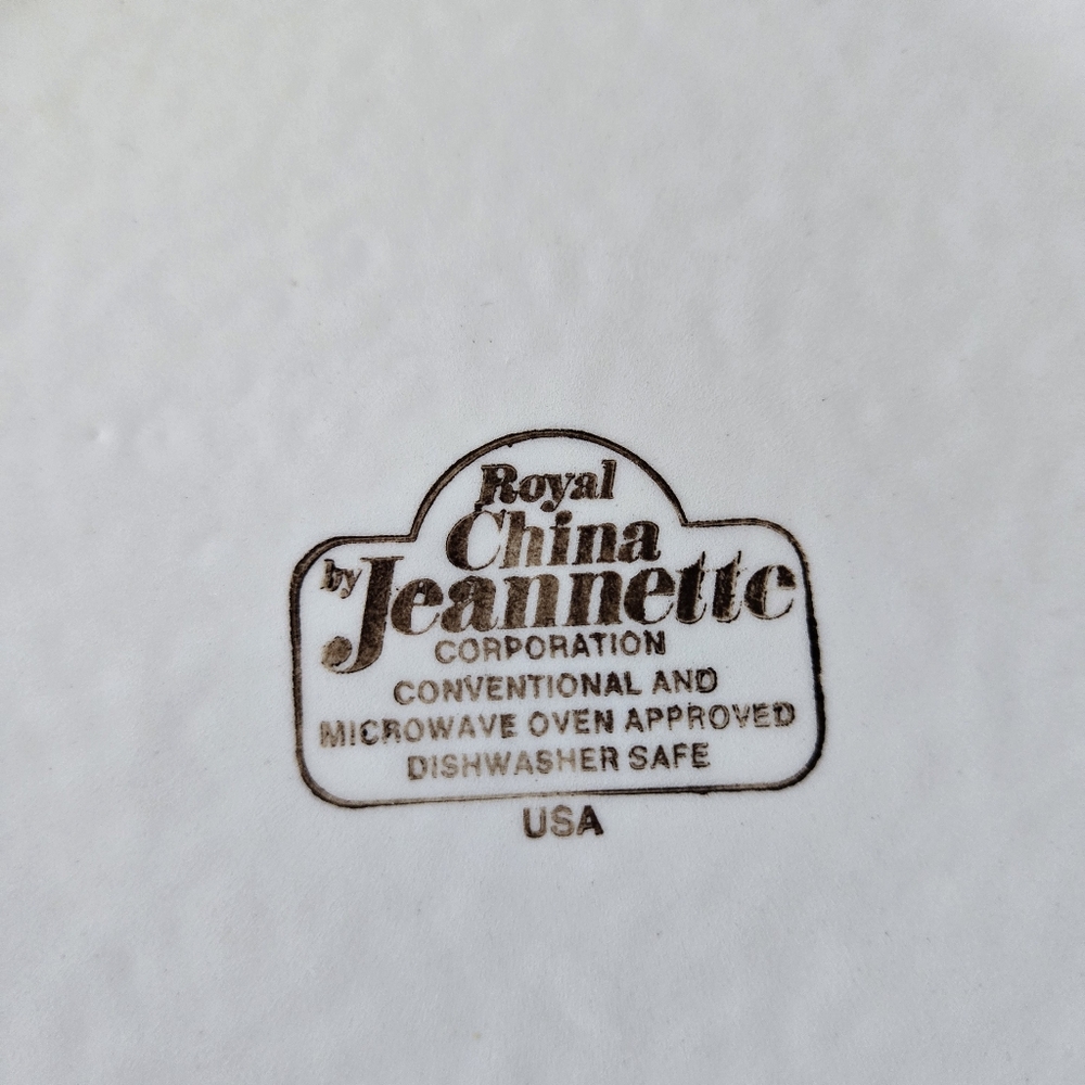 Royal China Jeannette Creamy Dreamy Cheesecake Recipe Brown Pie Plate Dish 10" - Picture 2 of 7